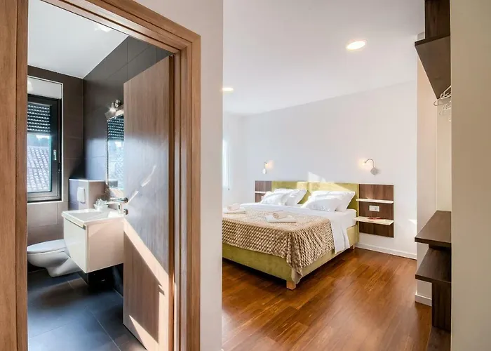 K&t Sea Side Luxury Penzion