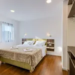 K&t Sea Side Luxury Guest house