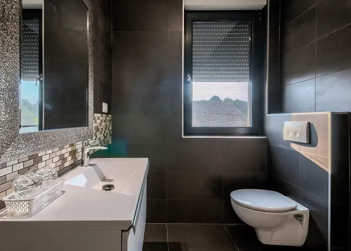 K&t Sea Side Luxury Guest house